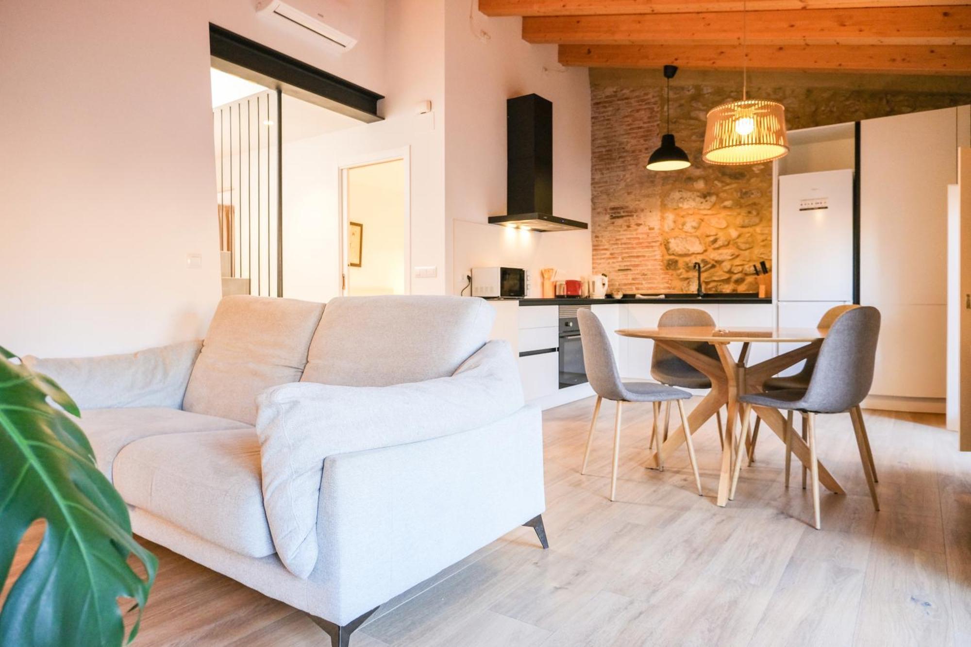 Ganganell Atic Apartamento Con Terraza En 베살루 외부 사진