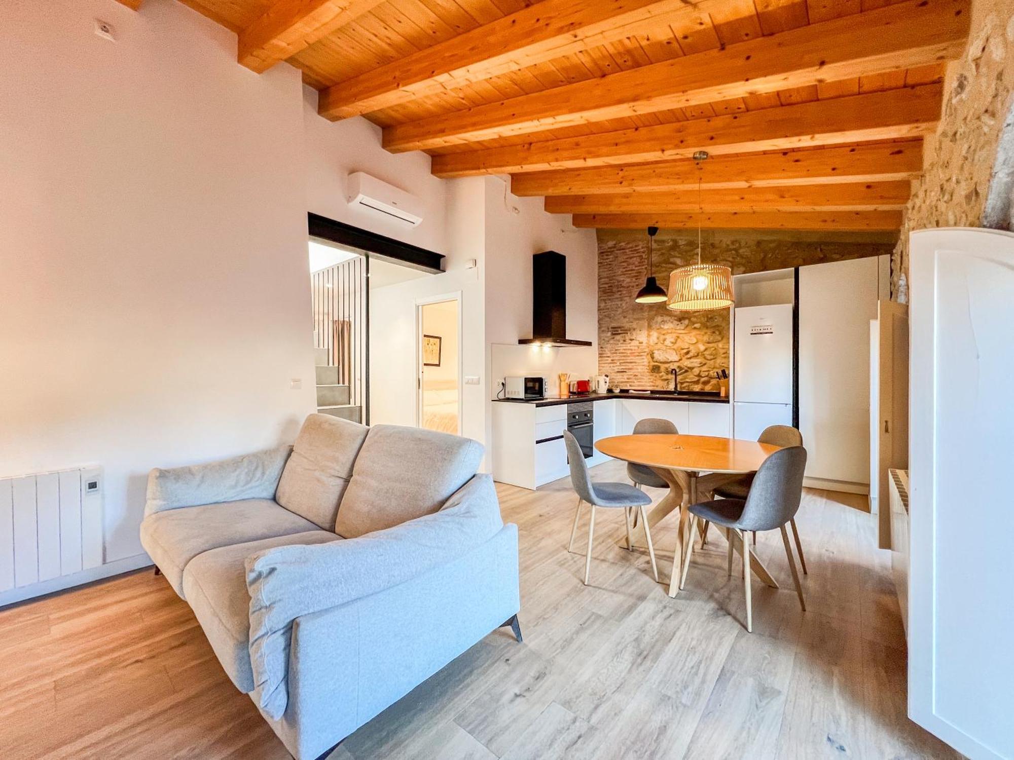 Ganganell Atic Apartamento Con Terraza En 베살루 외부 사진